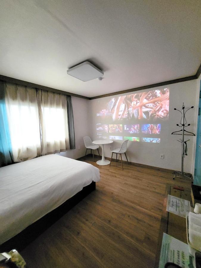 Top Island Hotel Jeju Exterior photo