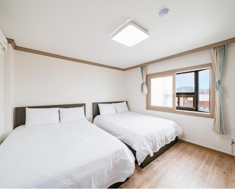 Top Island Hotel Jeju Exterior photo
